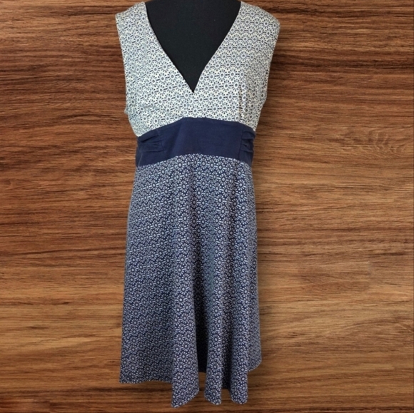 Patagonia Navy and White Midi Dress Size L - Picture 6 of 6